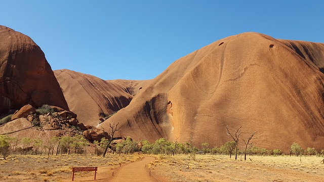 Uluru Tour Guide - 5 Facts About Central Australian Between May and October Uluru Tour Guide - 5 Facts About Central Australian Between May and October