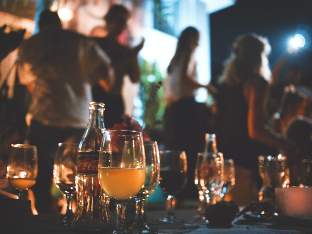 Backpacker Pubs in Sydney for Girls