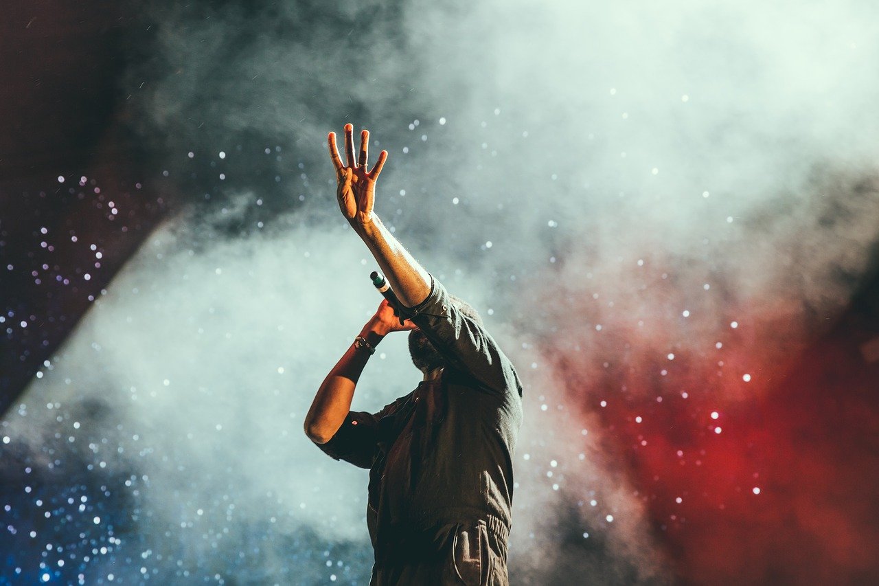 Essential Steps to Become a Singing Pro