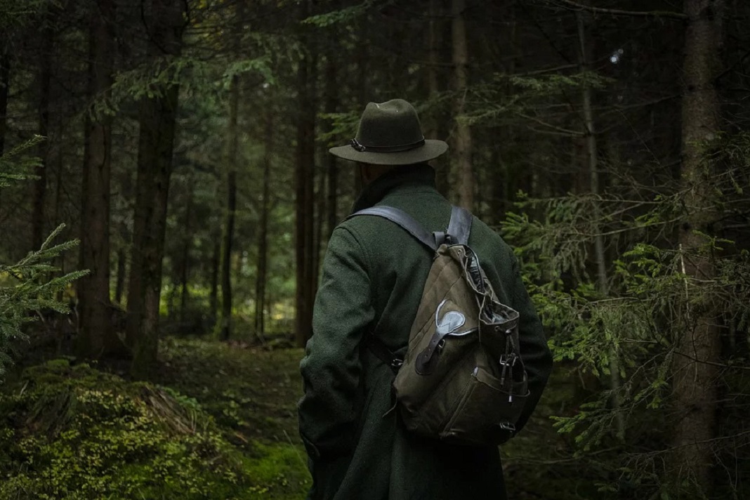 Things You Need To Carry Along On A Hunting Trip Things You Need To Carry Along On A Hunting Trip