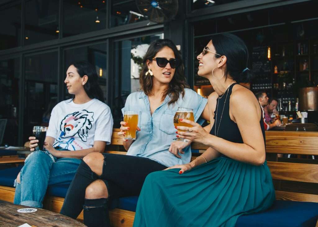 Best night clubs, bars and pubs in Exmouth: Cadillacs Bar & Grill