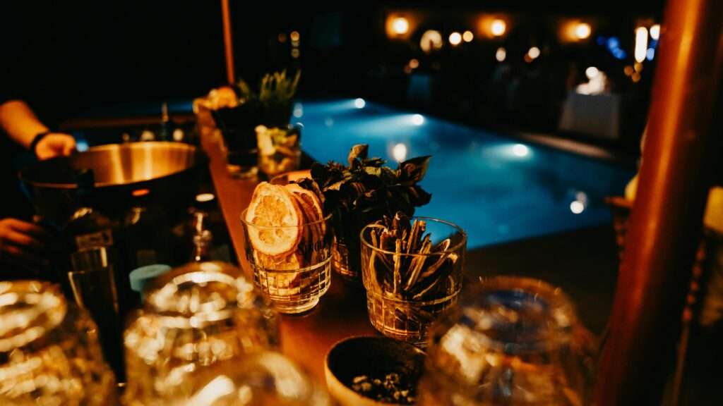Best night clubs, bars and pubs in Exmouth: Outside Pool Bar