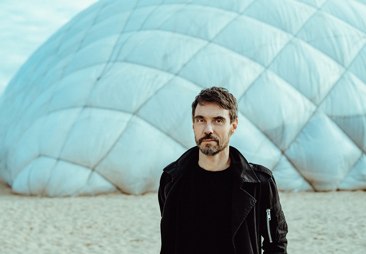 STEVE BUG SHARES HIS NEW MUSIC