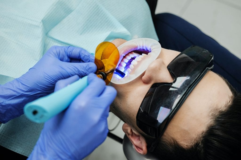 Useful Tips for Choosing the Right Dentist
