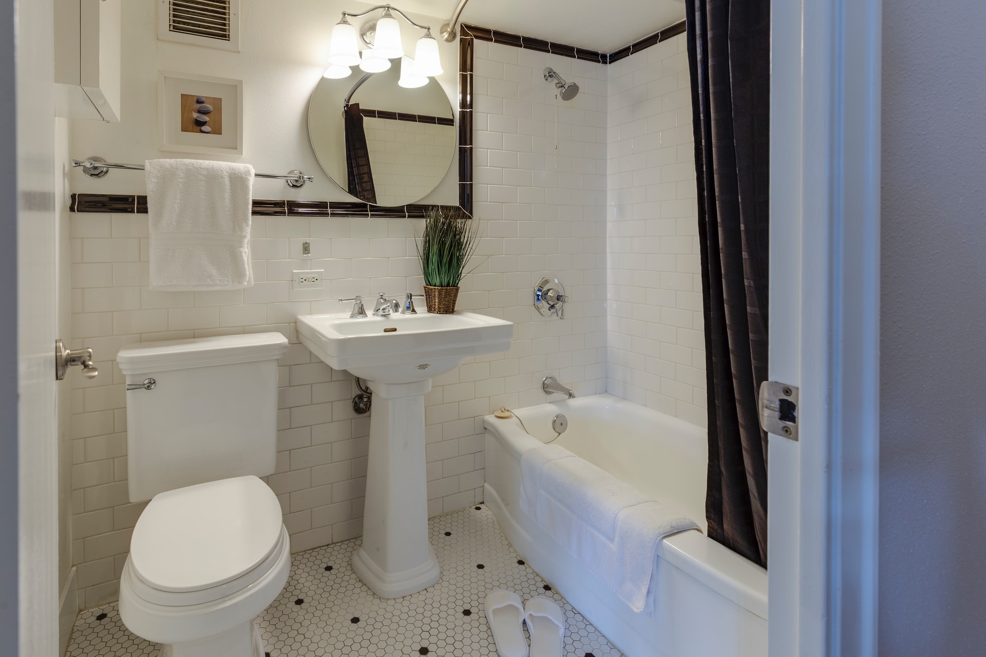 How To Make Your Bathroom More Beautiful And Add More Privacy How To Make Your Bathroom More Beautiful And Add More Privacy