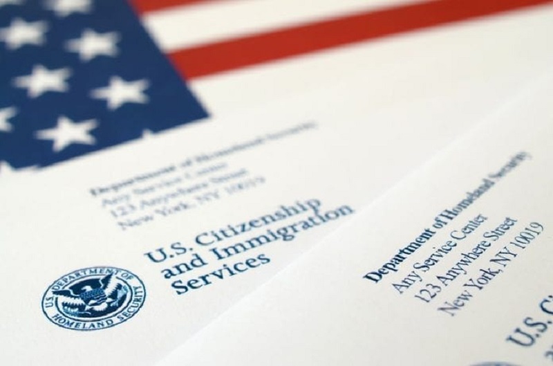 What Is A US Green Card And How Is It Different From A Visa?