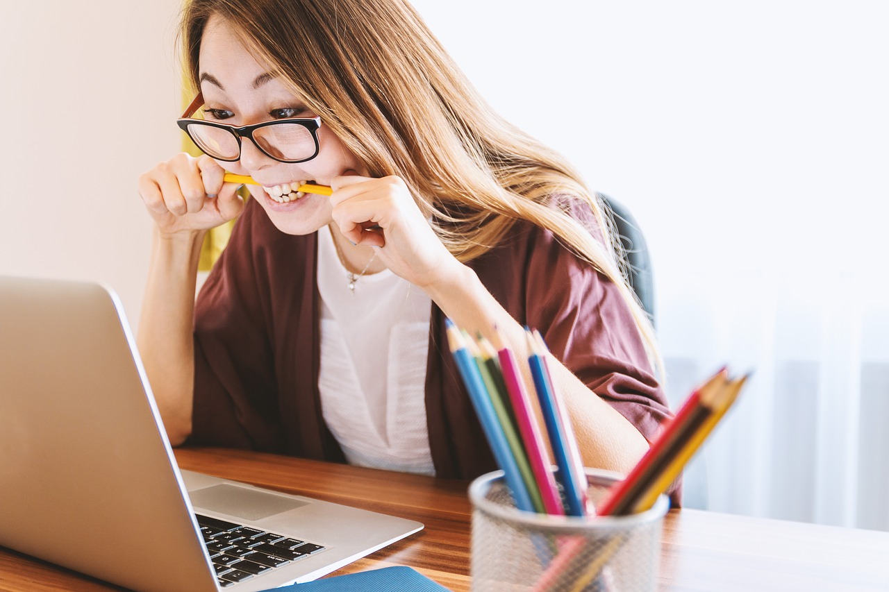 WAYS TO DEAL WITH THE STRESS DURING YOUR LATE 20'S