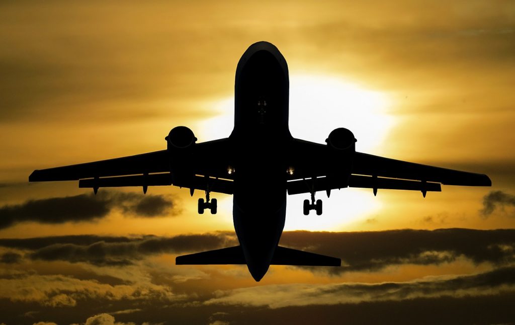 Tips to Fight Your Flying Fears While Travelling