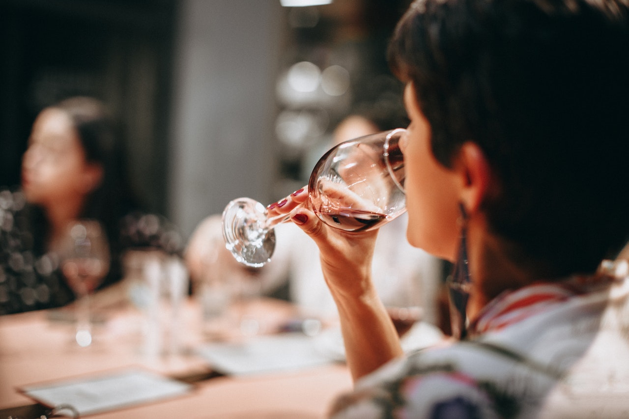 How To Host The Wine Tasting Party