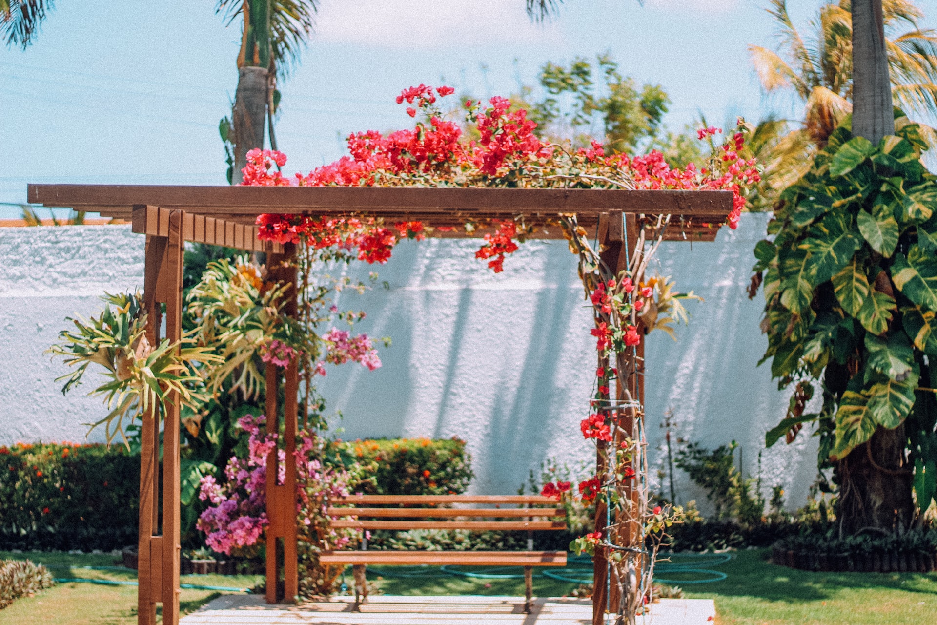 What Types of Furniture Should You Have in Your Garden?