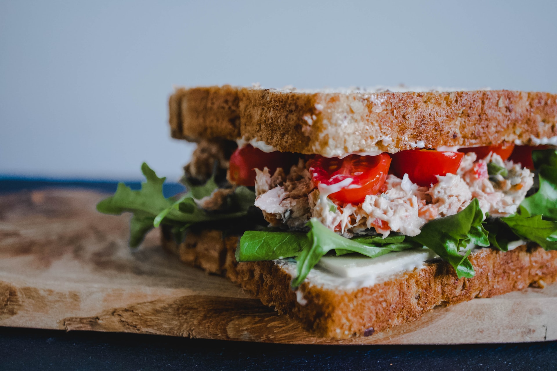 How to Properly Fuel Your Body for Long Hiking Trips