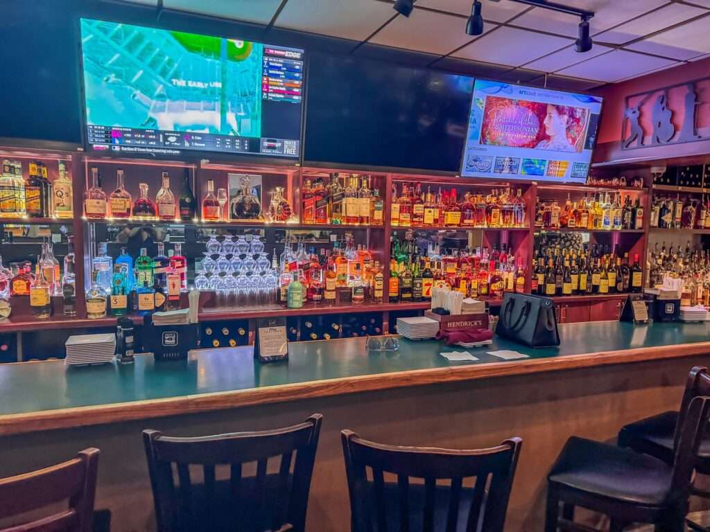 sports bars in sydney: York 75 