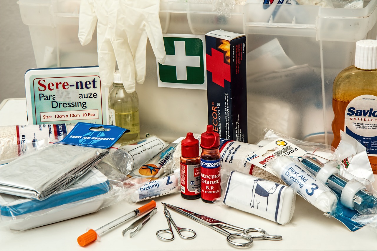How To Make Your Own Survival Kit