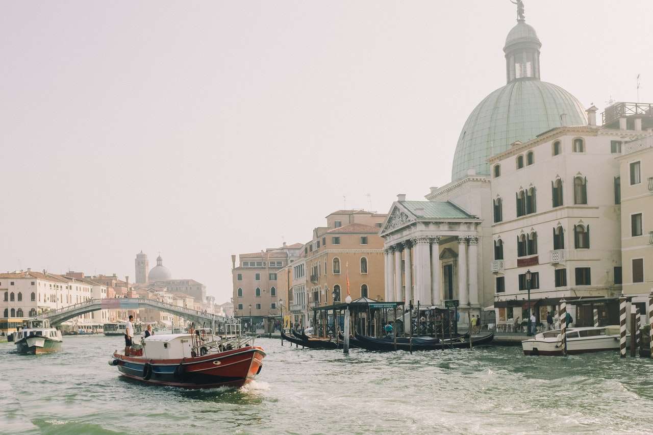 Top Travel Tips To Make Your Next Trip a Success