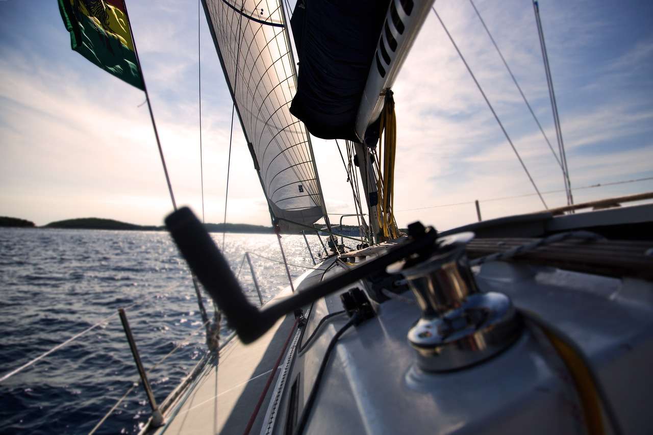 Electric Sailboats Using Electric Outboard Motors Electric Sailboats Using Electric Outboard Motors