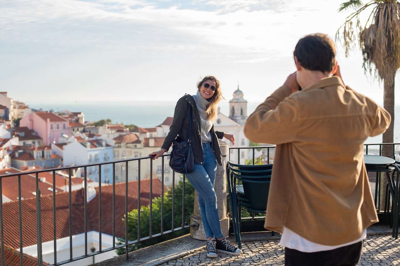 How to Enjoy Online Games of Luck While Traveling